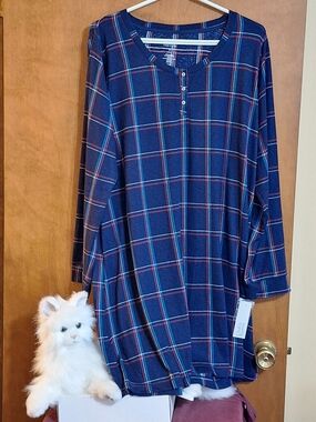 croft & barrow Navy Plaid Henley Tunic with Red and Light Blue Accents
